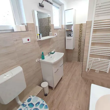 In 50627 * Balatonboglár