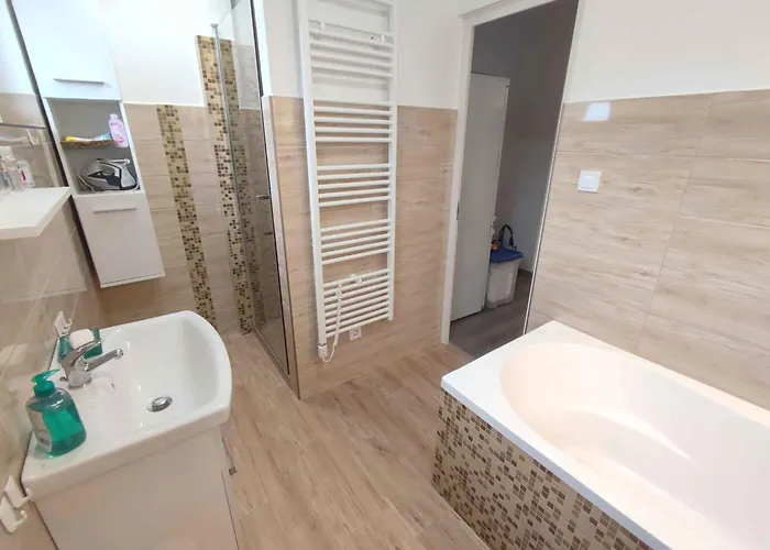 In 50627 * Balatonboglár